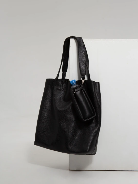 Кожаная сумка-тоут черная