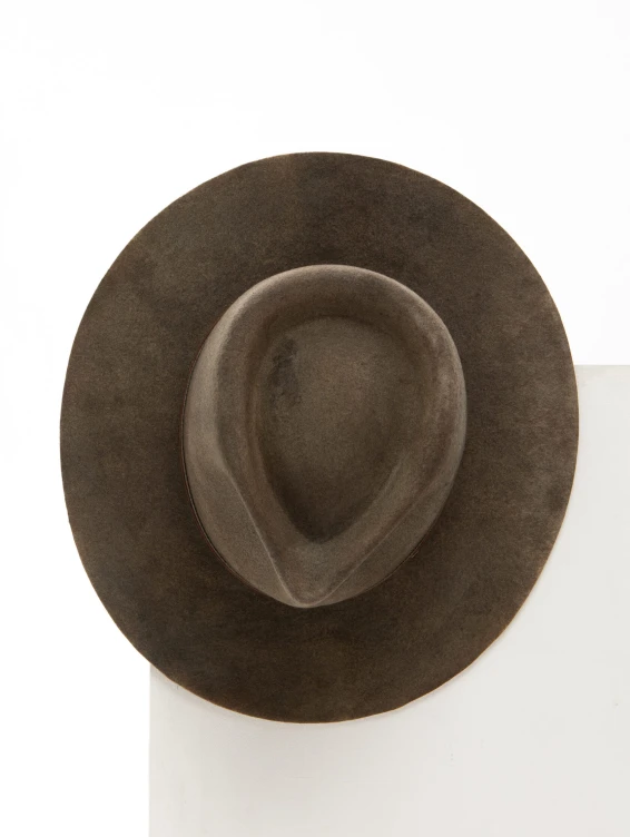 Фетровая шляпа 