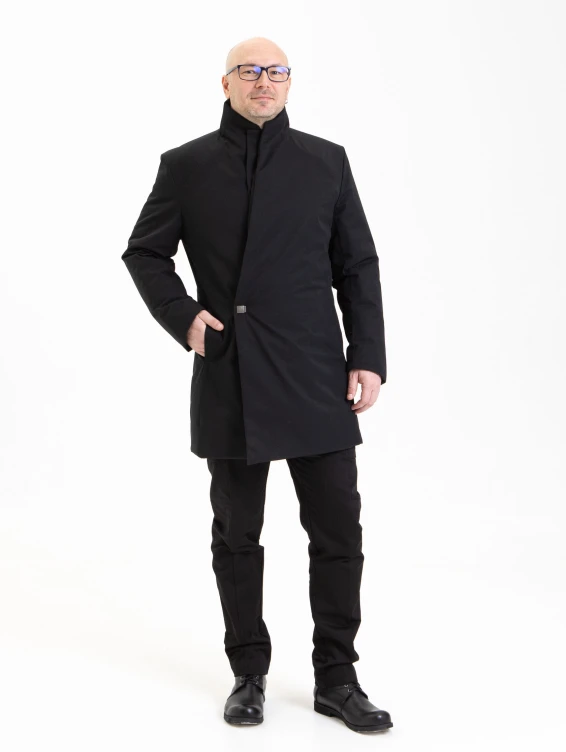 Пальто зимнее средней длины черное