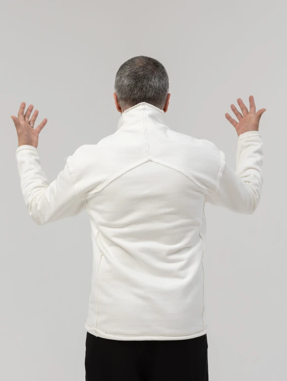 Хлопковый белый свитер-свитшот