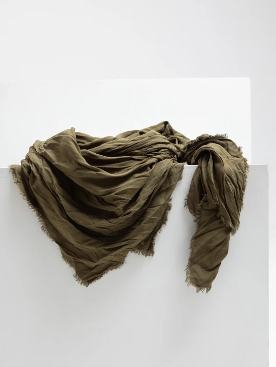 Большой платок на шею зеленый