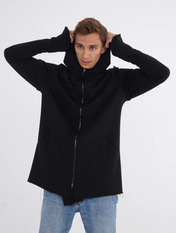 Черная кофта на молнии с капюшоном