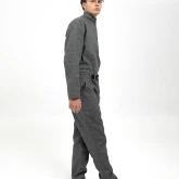 Джинсовый серый комбинезон на молнии, вид сбоку