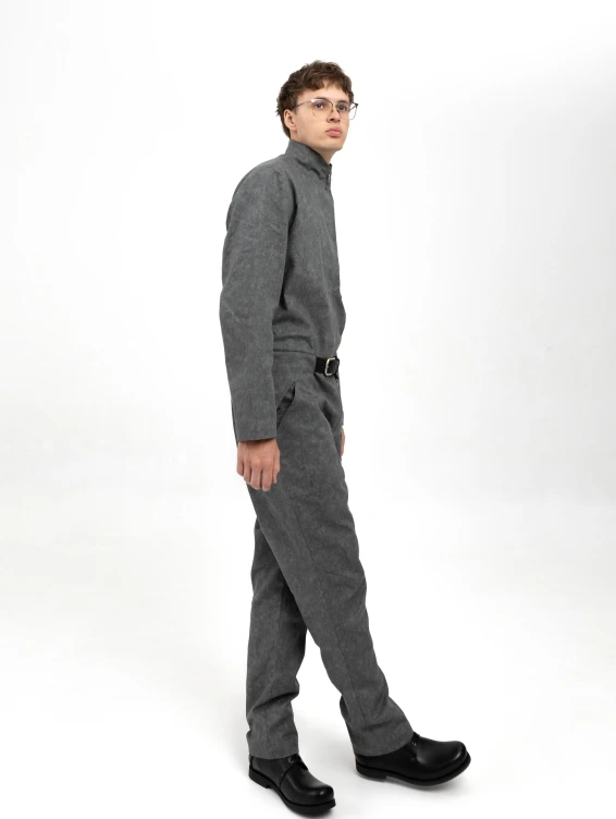 Джинсовый серый комбинезон на молнии