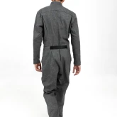 Джинсовый серый комбинезон на молнии, вид сзади