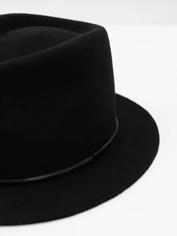 Фетровая шляпа 