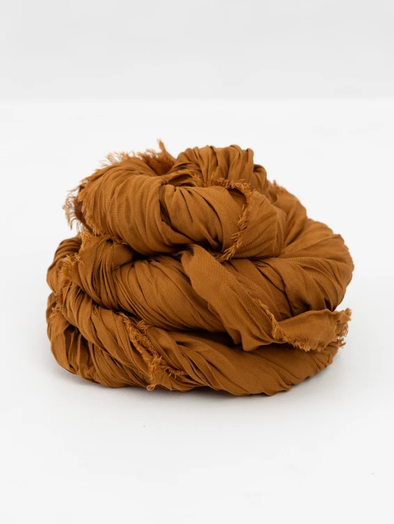 Большой платок на шею горчичный