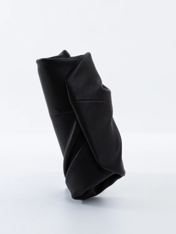 Кожаная ключница черная