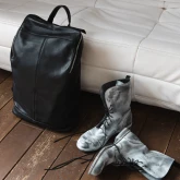 Высокие кожаные ботинки на шнуровке 