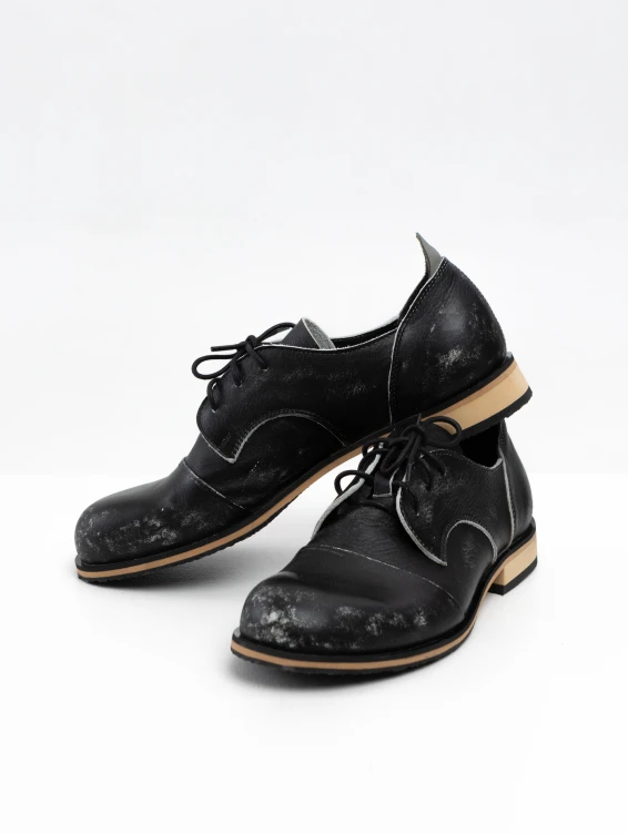 Кожаные монохромные туфли Барселона