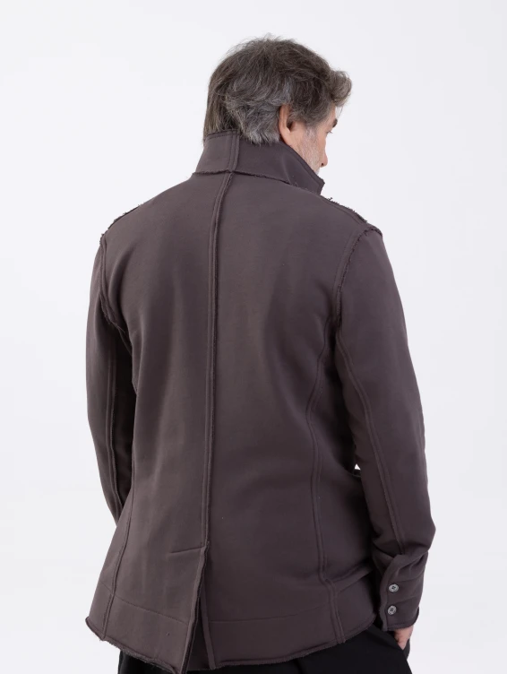 Коричневый трикотажный жакет на пуговицах