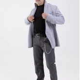 Светло-серый трикотажный жакет на пуговицах