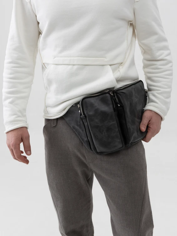 Большая кожаная поясная сумка темно-серого цвета