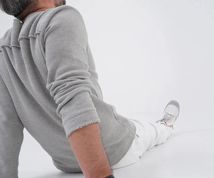 Футболки, свитеры, лонгсливы