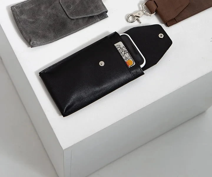 Ключницы, очечники, несессеры, чехлы для телефона