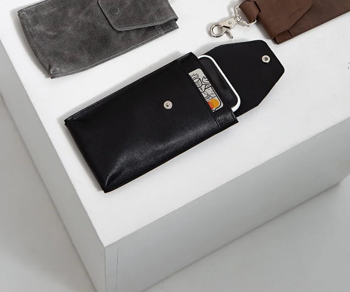 Ключницы, очечники, несессеры, чехлы для телефона